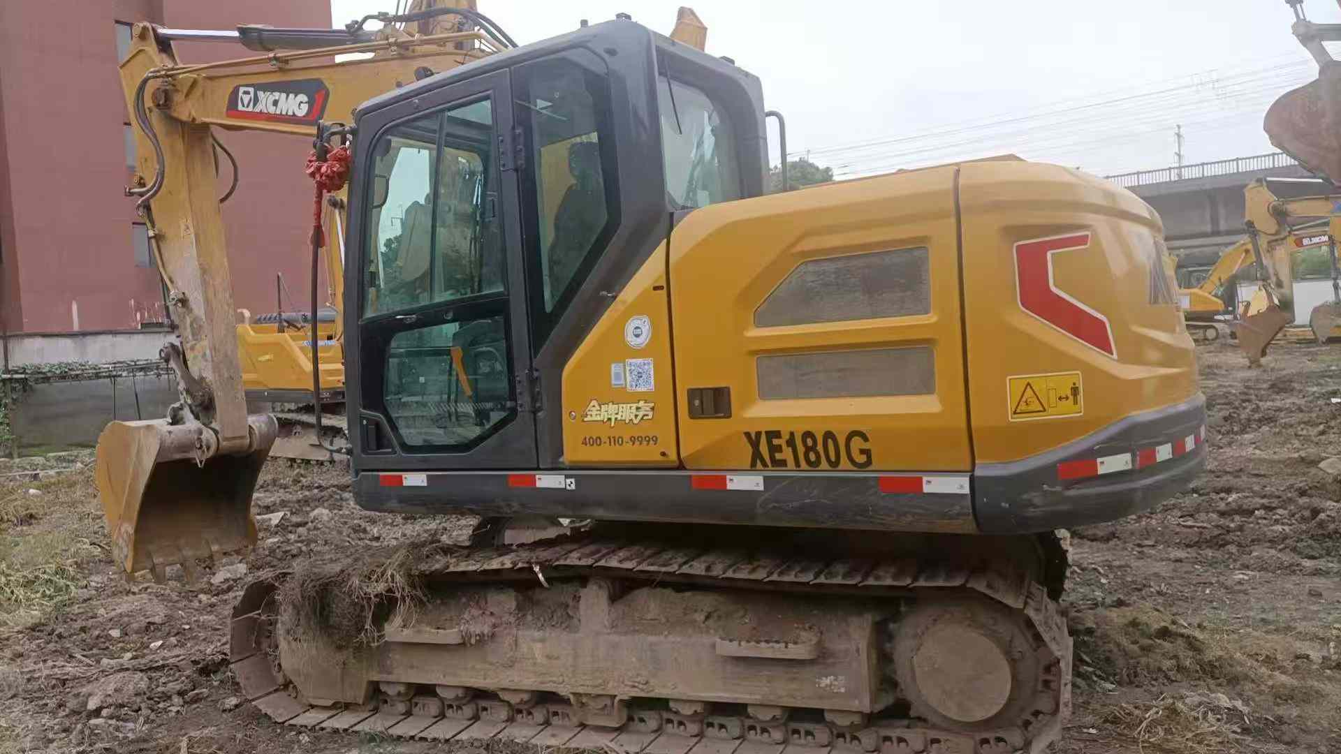 Buy XCMG LW200 Used Excavator / 2 Used XCMG LW200 Excavator 2025 Model / 2