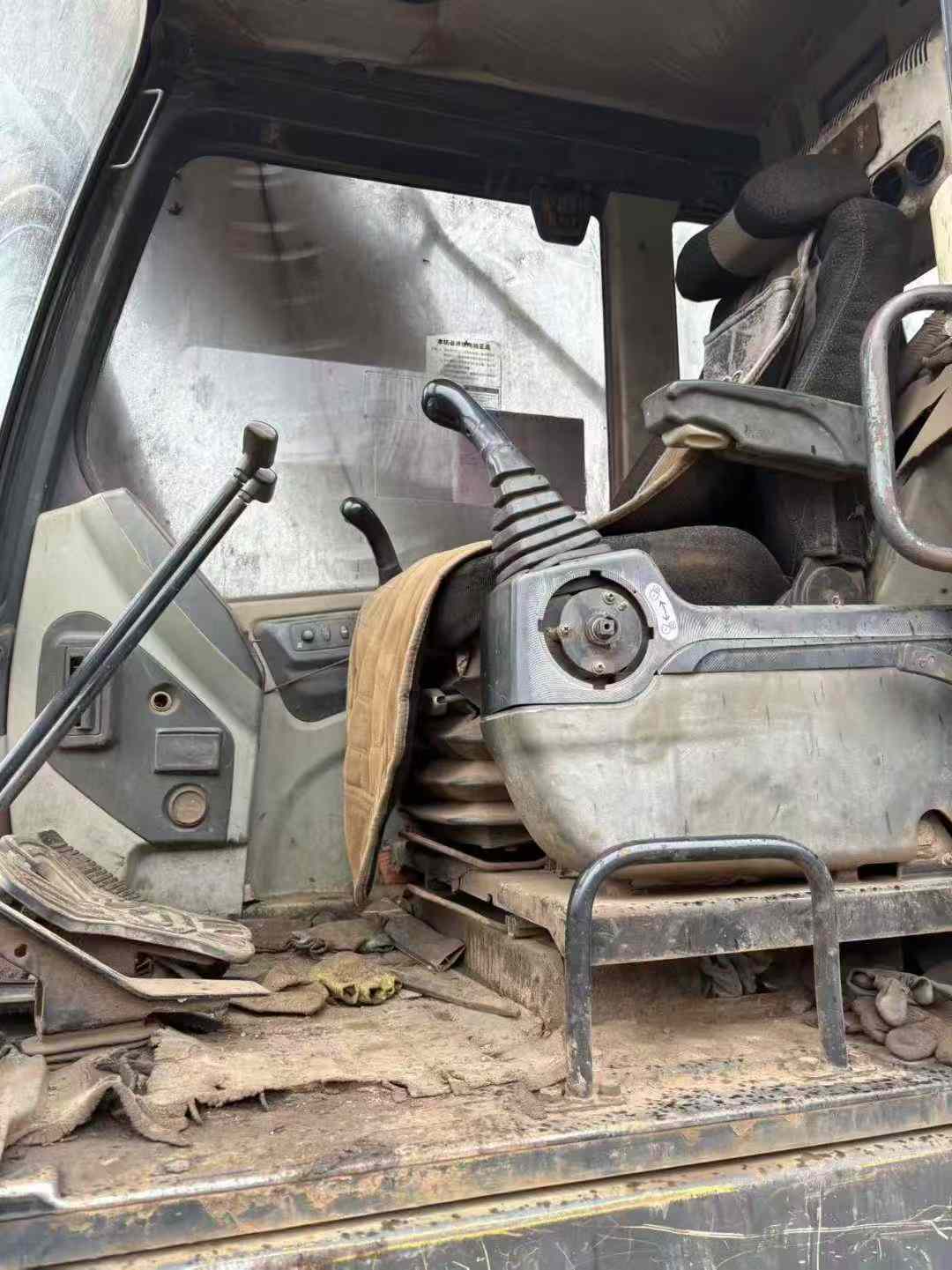 Buy Hyundai R215-7 Used Excavator / 3 Used Hyundai R215-7 Excavator 2016 Model / 3