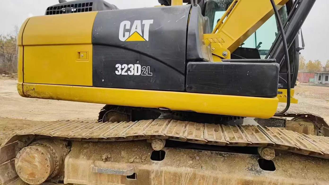 Buy Caterpillar 323D2L Used Excavator / 8 Used Caterpillar 323D2L Excavator 2017 Model / 8