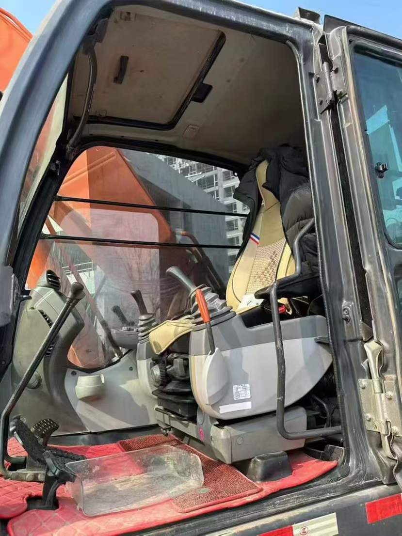 Buy Hitachi ZAXIS200 Used Excavator / 5 Used Hitachi ZAXIS200 Excavator 2019 Model / 5