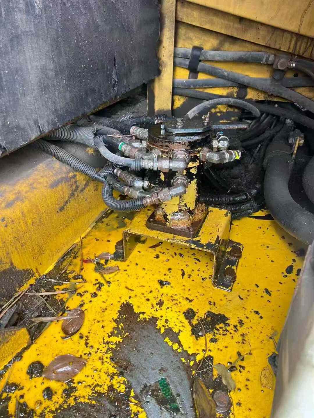 Buy Komatsu PC220-8 Used Excavator / 8 Used Komatsu PC220-8 Excavator 2016 Model / 8