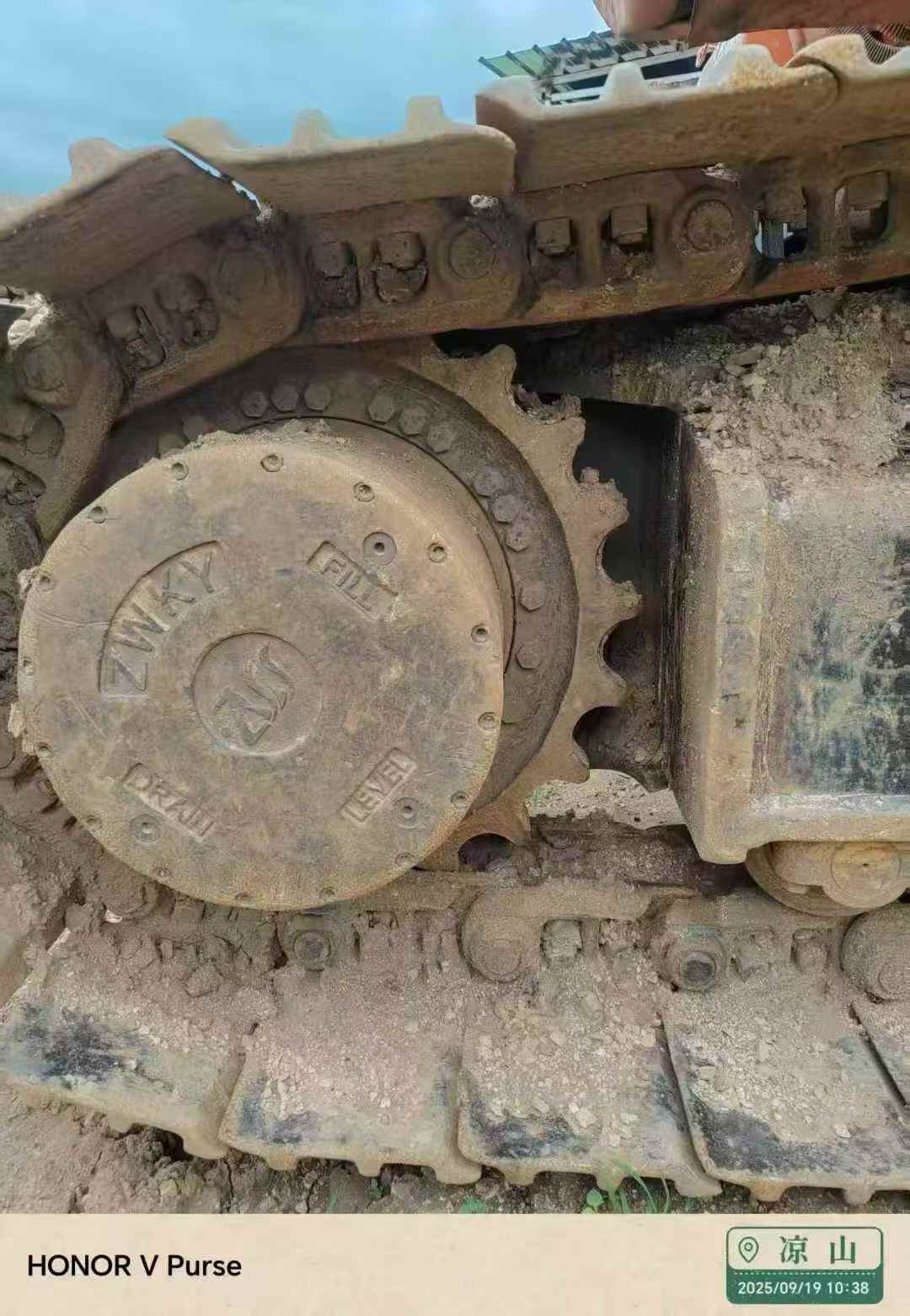 Buy Doosan DH220 Used Excavator / 9 Used Doosan DH220 Excavator 2014 Model / 9