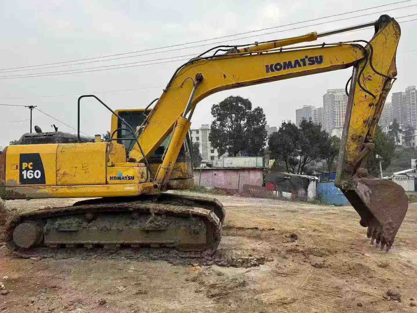 Buy Komatsu PC60 Used Excavator / 1