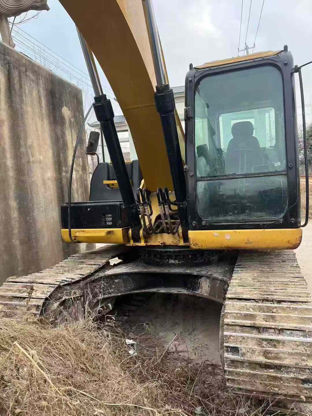Used Caterpillar 320D Excavator 2014 Model / 4
