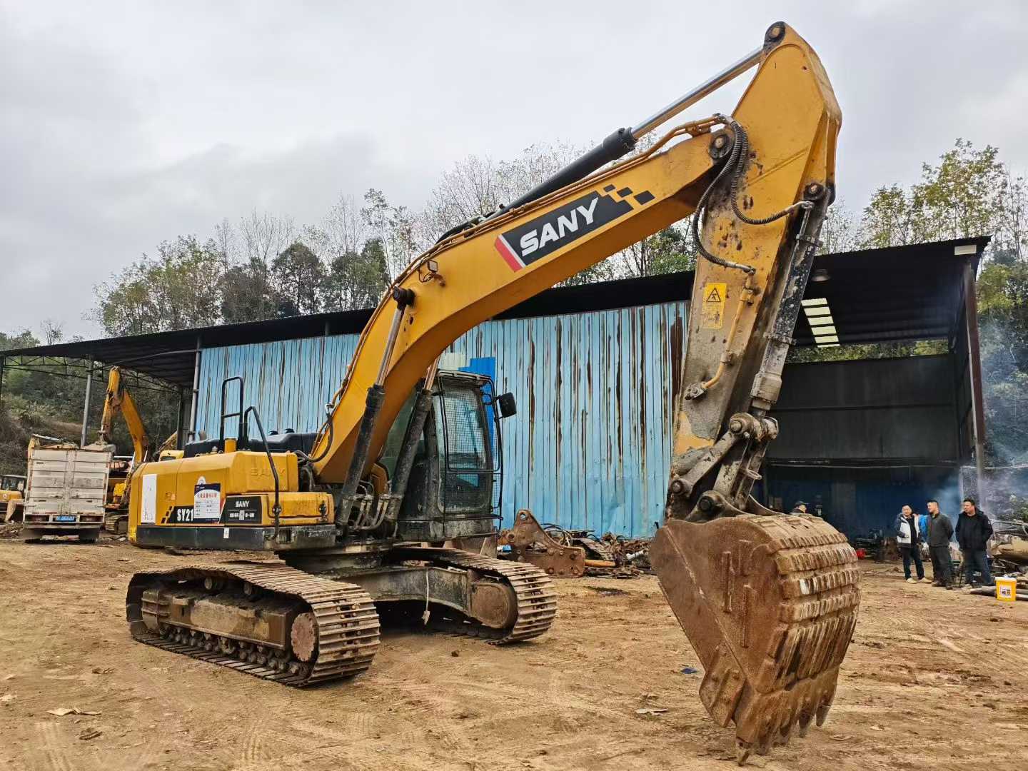 Buy Sany SY215H Used Excavator / 1