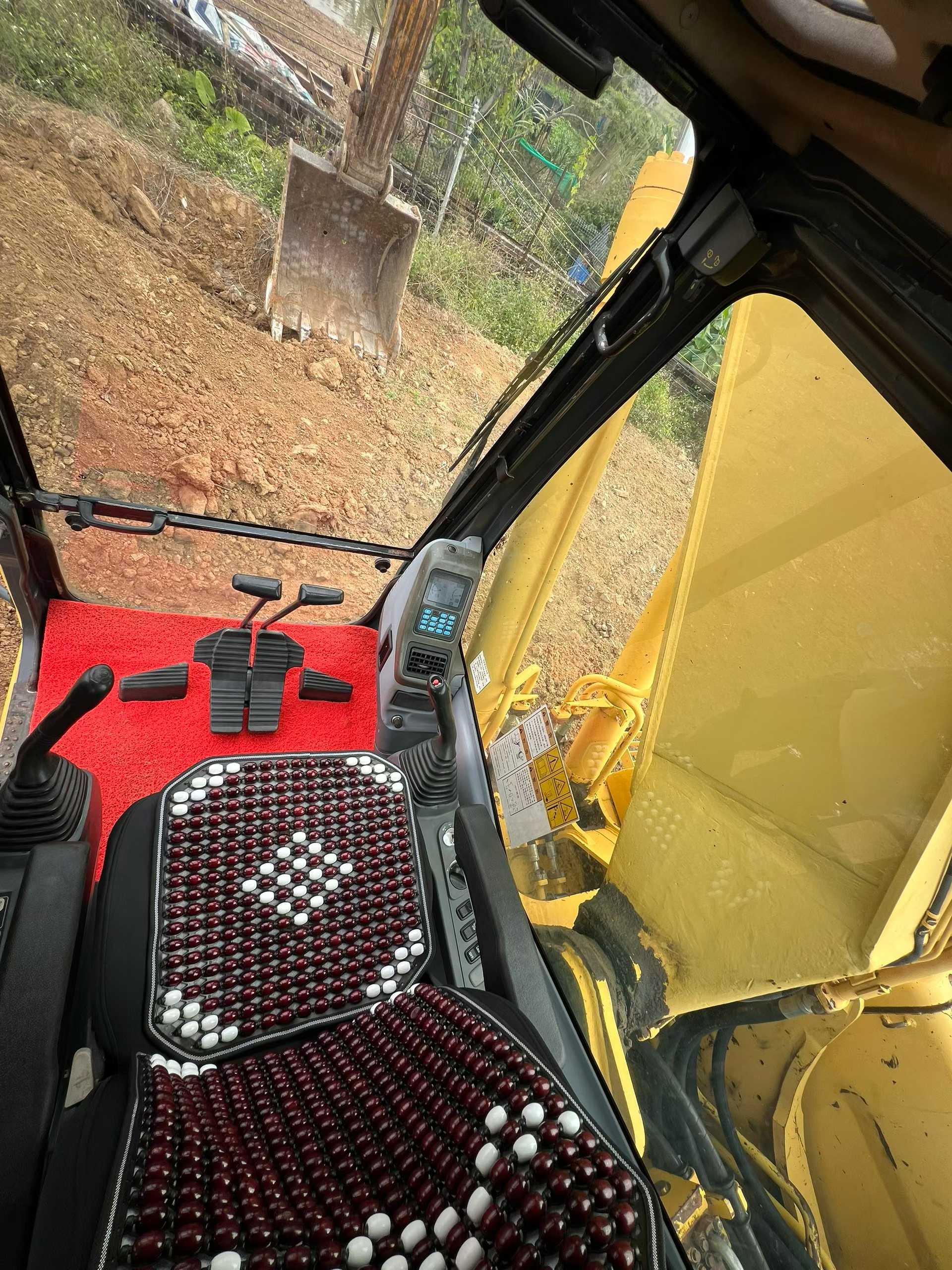 Used Komatsu PW200-7 Excavator 2016 Model / 9