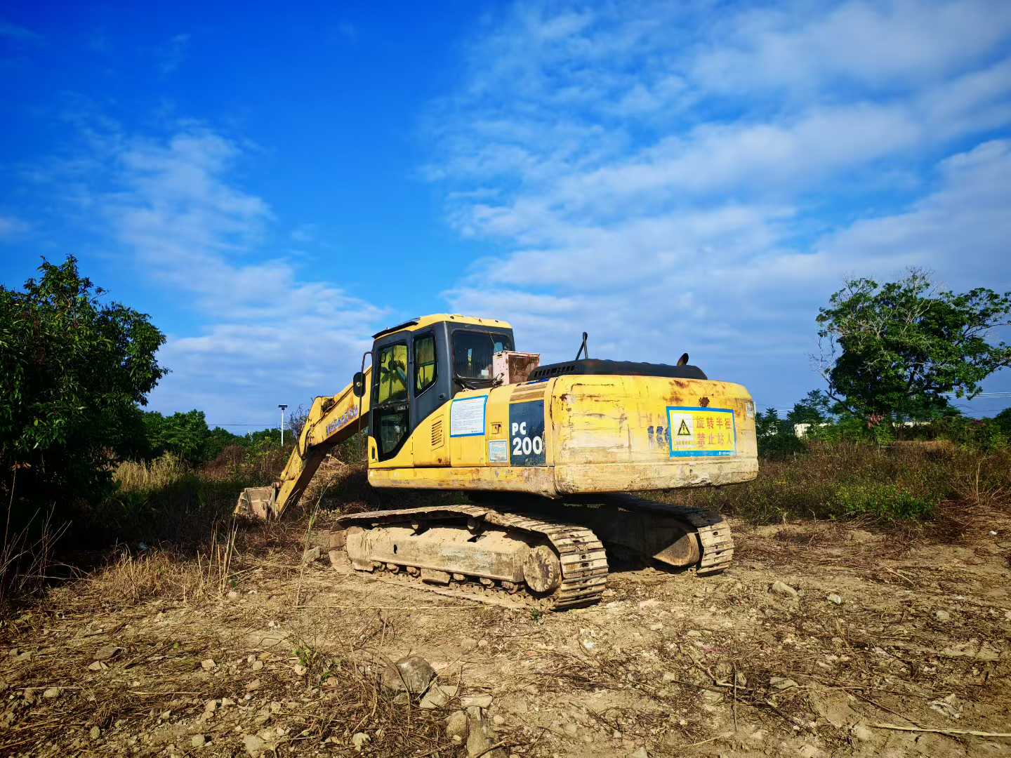 Buy Komatsu PW200-7 Used Excavator / 1