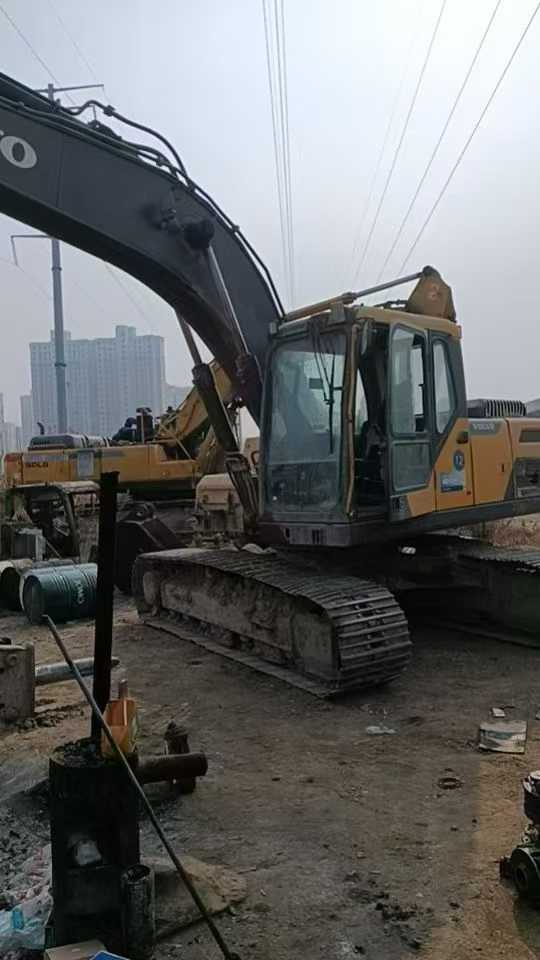 Buy Volvo EC200 Used Excavator / 4 Used Volvo EC200 Excavator 2019 Model / 4