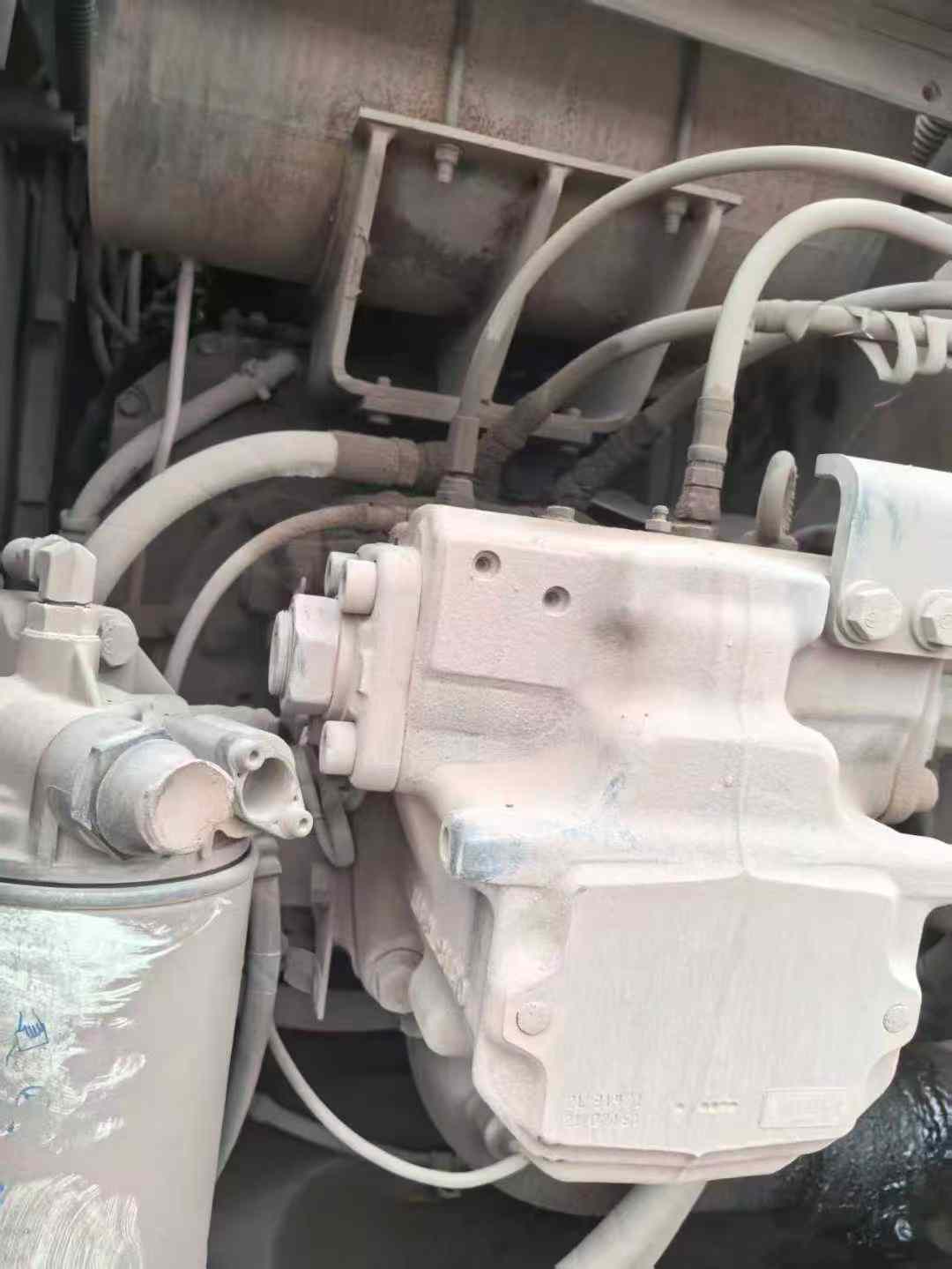 Buy Komatsu PC220-8M0 Used Excavator / 1