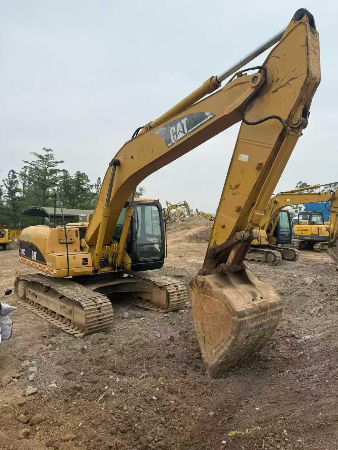Buy Caterpillar 320C Used Excavator / 1