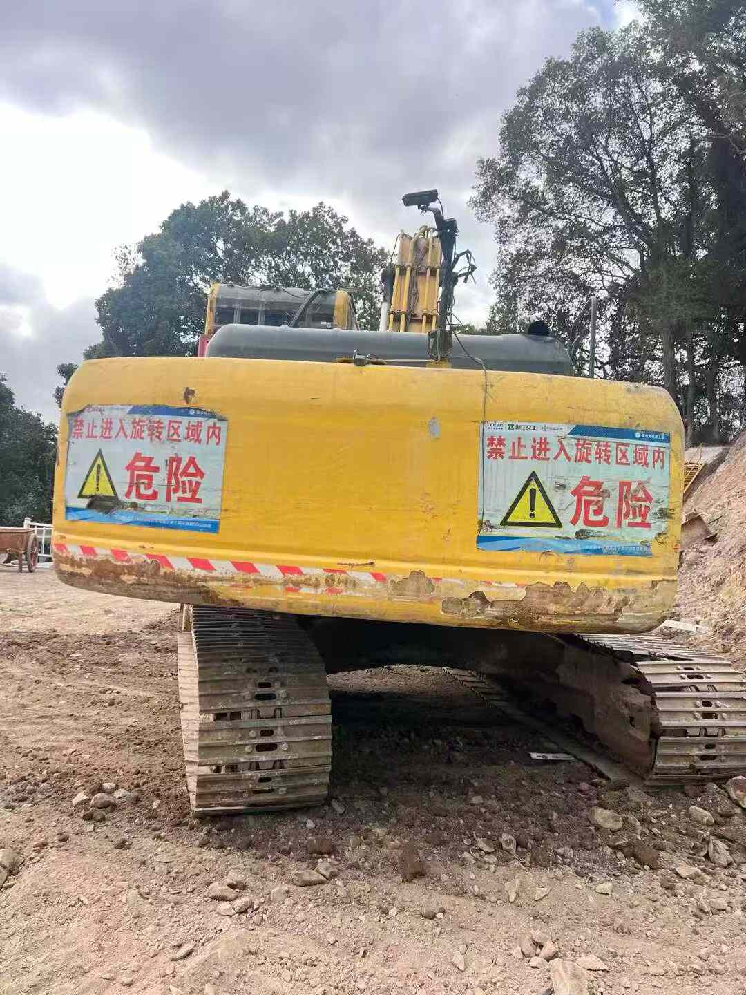 Buy Komatsu PC220-8 Used Excavator / 2 Used Komatsu PC220-8 Excavator 2016 Model / 2