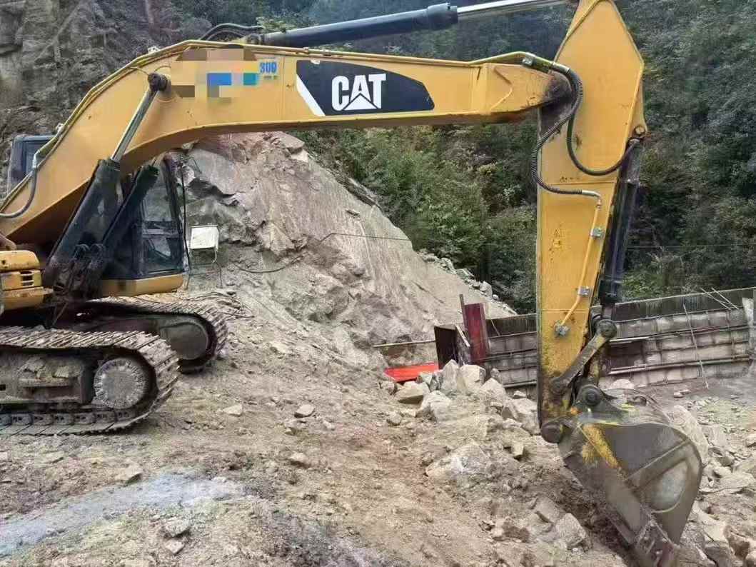 Buy Caterpillar 320D Used Excavator / 3 Used Caterpillar 320D Excavator 2016 Model / 3