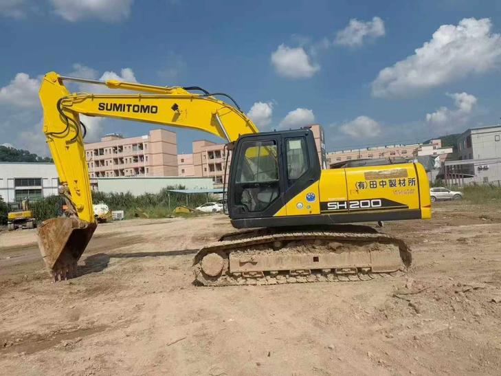 Buy Sumitomo SH200A5 Used Excavator / 1