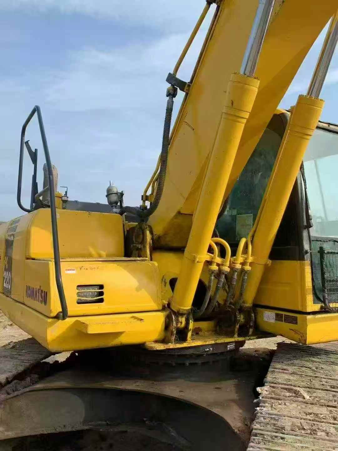 Used Komatsu PC220-8 Excavator 2020 Model / 4