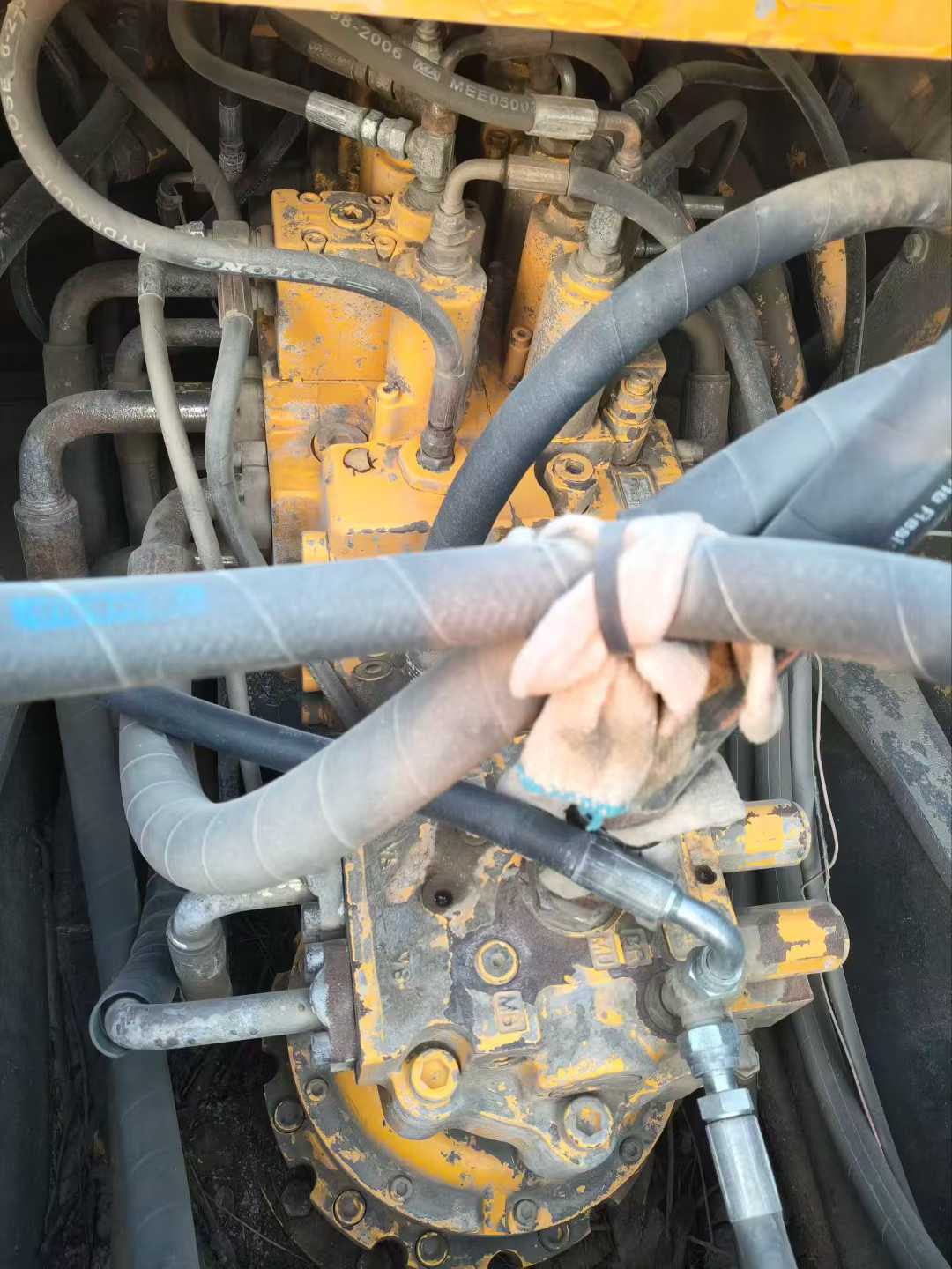 Buy Hyundai R215VS Used Excavator / 5 Used Hyundai R215VS Excavator 2016 Model / 5