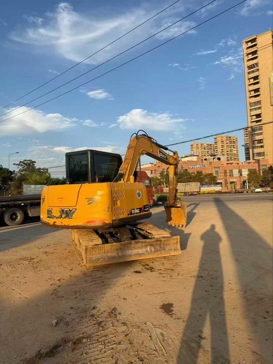 Buy Sany SY65W Used Excavator / 1