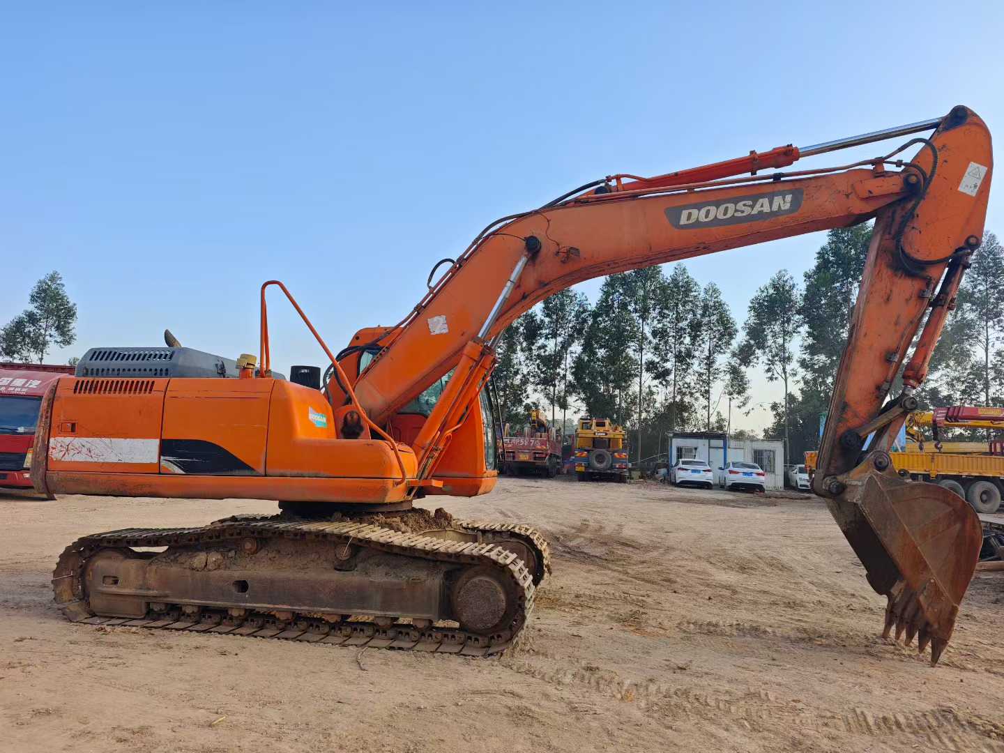 Buy Doosan DX215-9C Used Excavator / 2 Used Doosan DX215-9C Excavator 2014 Model / 2