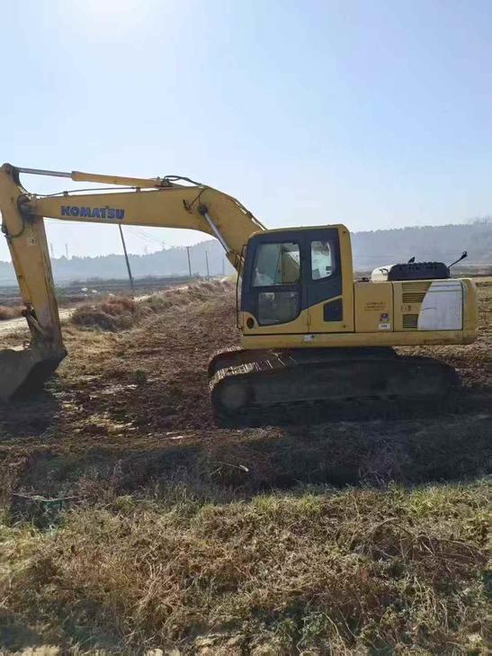 Buy Komatsu PC200-8 Used Excavator / 1