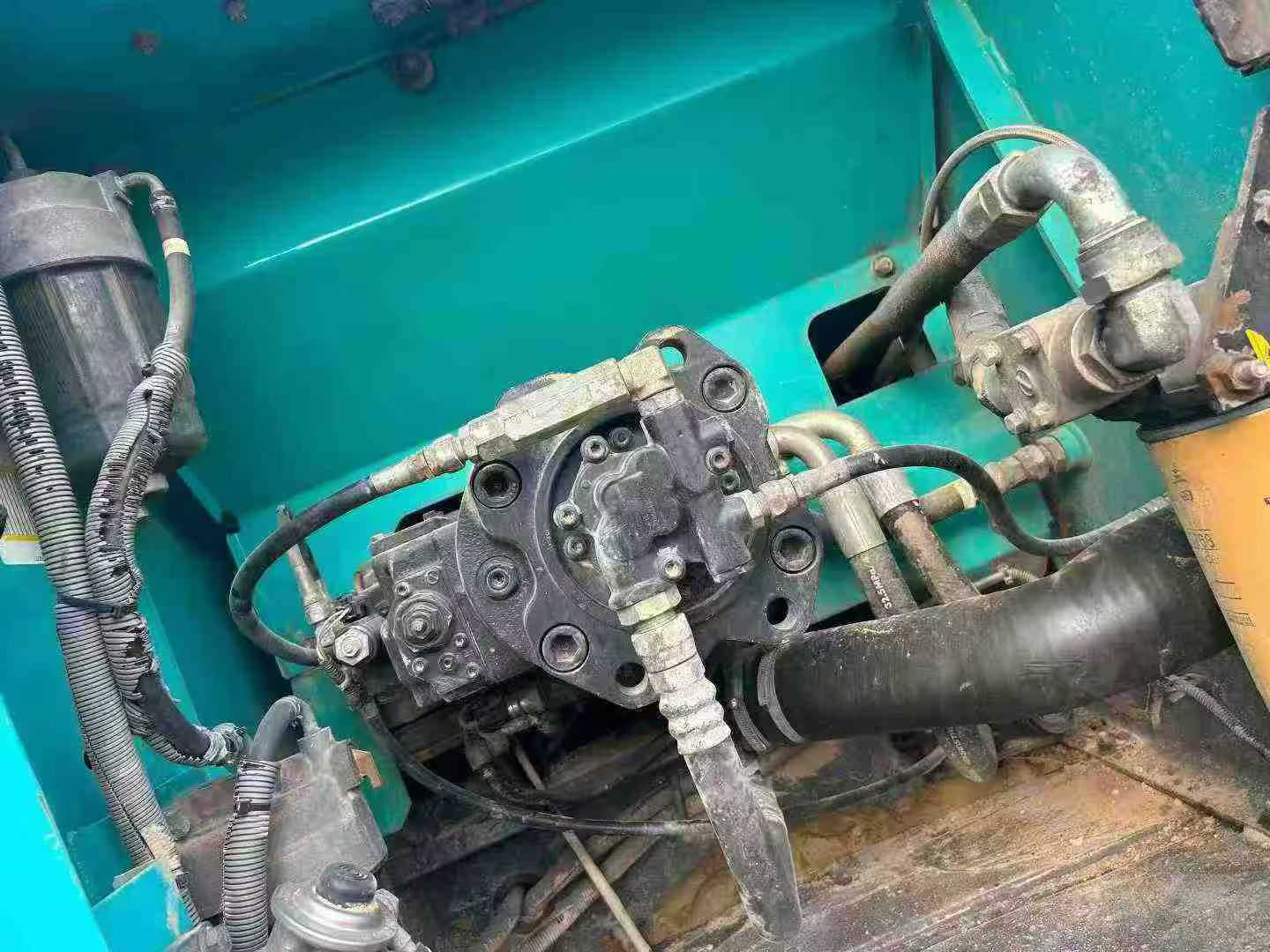 Used Kobelco SK200 Excavator 2015 Model / 7