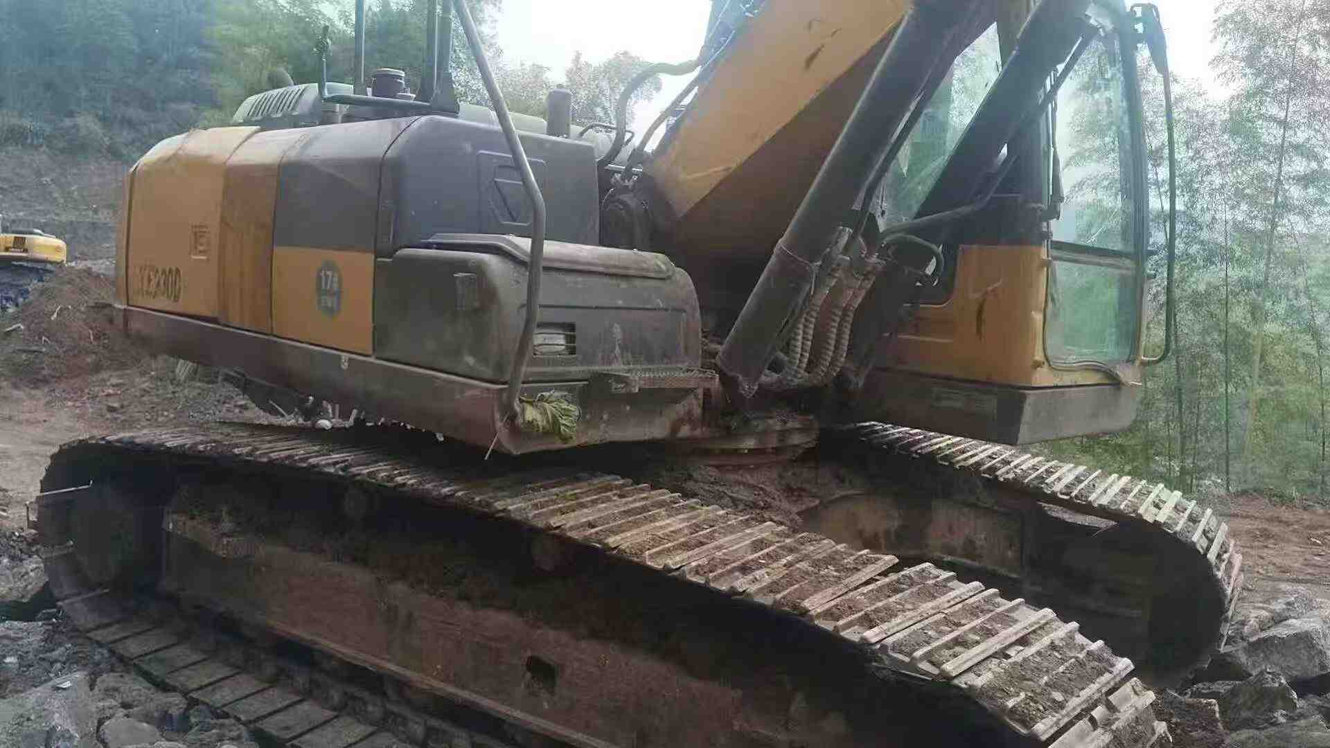 Buy XCMG LW200 Used Excavator / 2 Used XCMG LW200 Excavator 2018 Model / 2