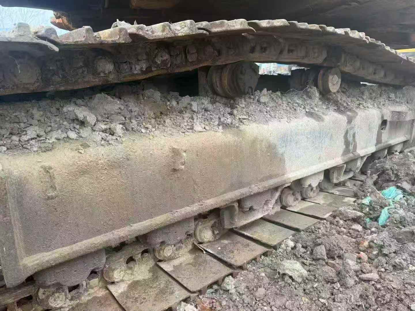 Used Hyundai R215-7 Excavator 2016 Model / 4