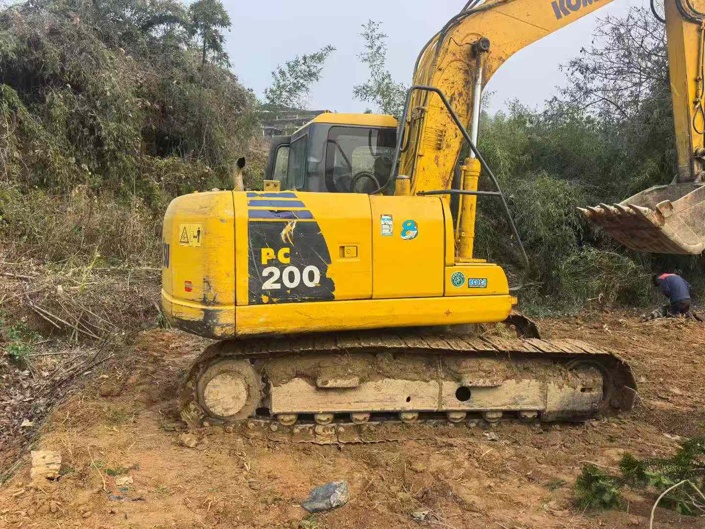 Used Komatsu PC130 Excavator 2010 Model / 8