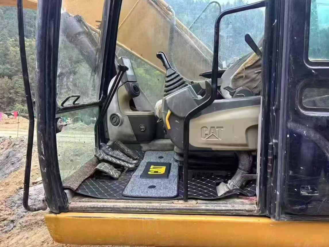 Buy Caterpillar 320D Used Excavator / 7 Used Caterpillar 320D Excavator 2016 Model / 7