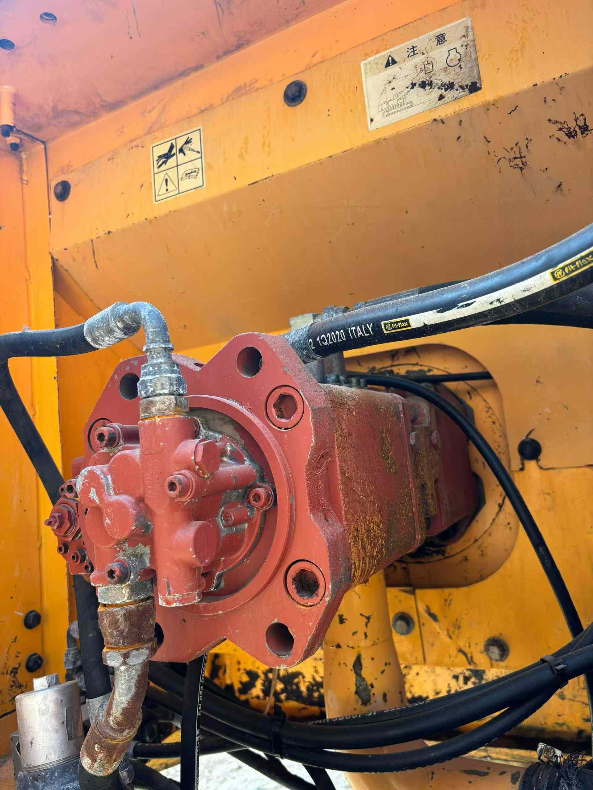 Buy Hyundai R215VSN Used Excavator / 3 Used Hyundai R215VSN Excavator 2016 Model / 3