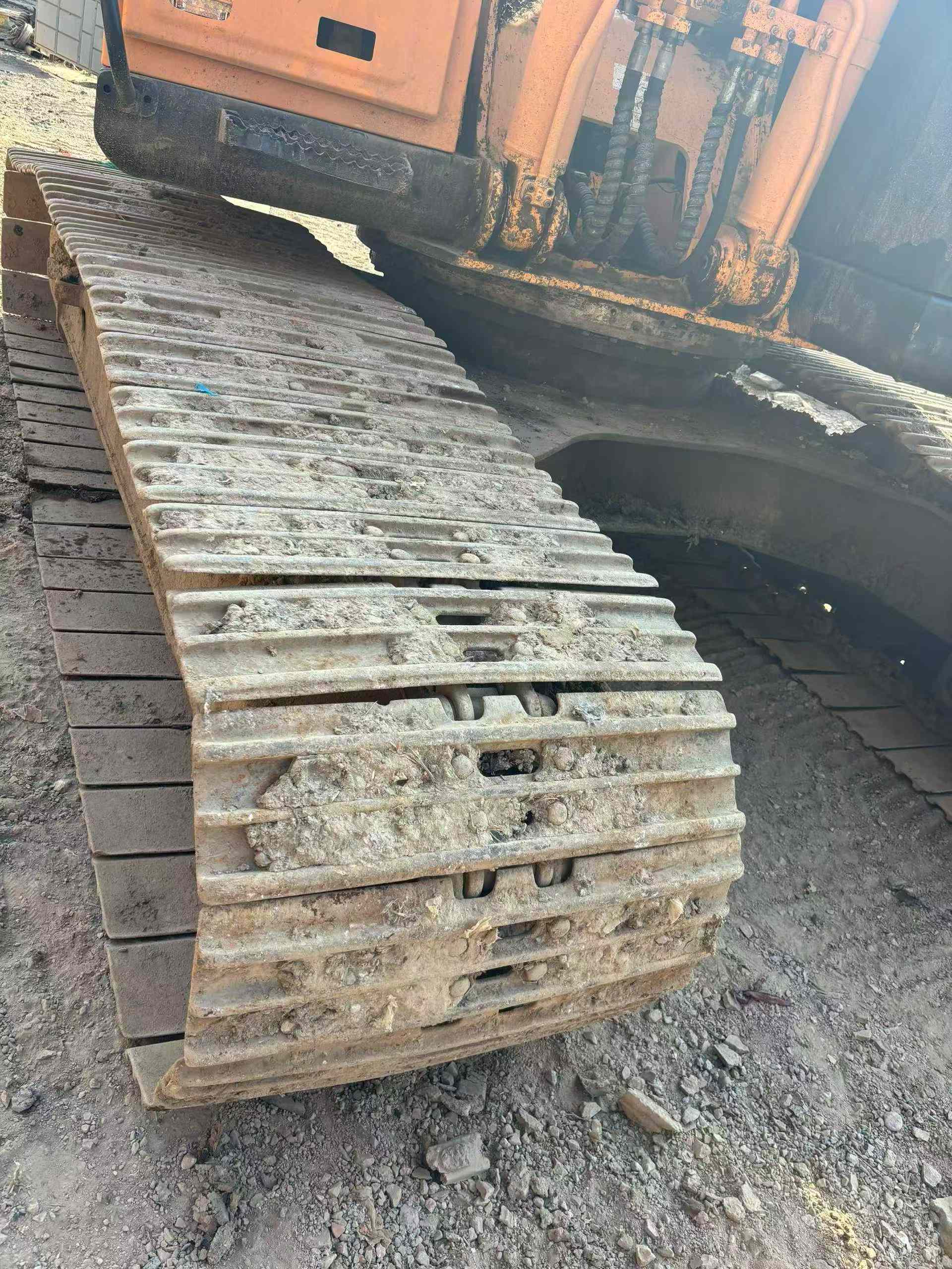 Buy Hyundai R215VSN Used Excavator / 5 Used Hyundai R215VSN Excavator 2016 Model / 5