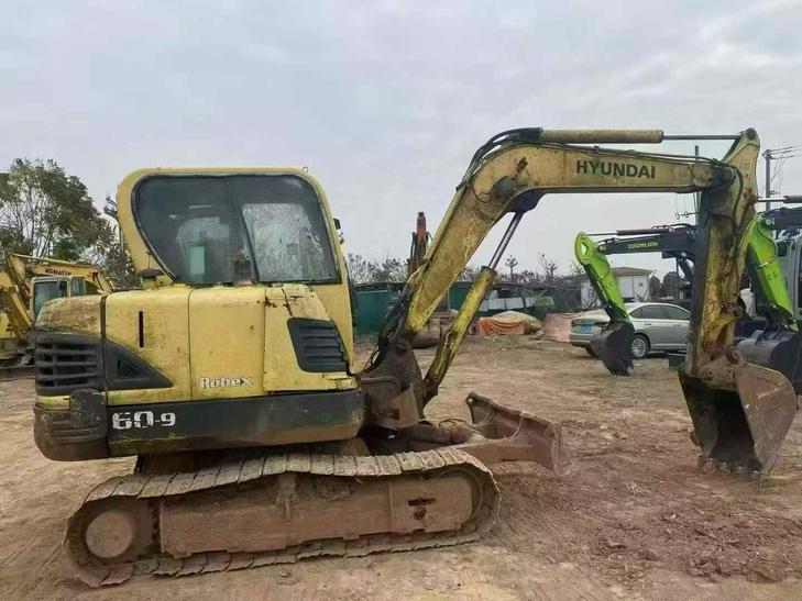 Buy Hyundai R60-9 Used Excavator / 1
