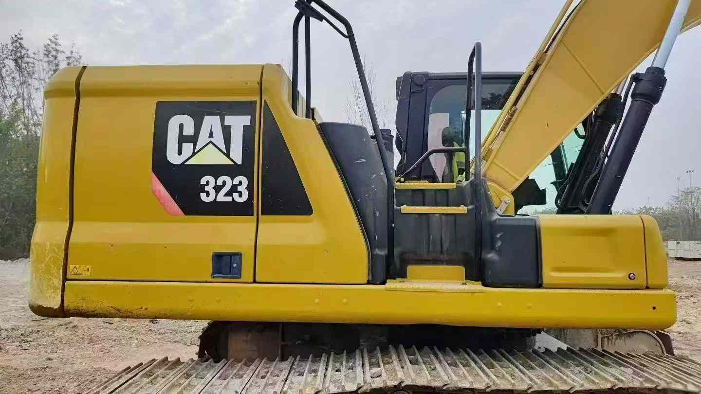 Used Caterpillar 323 Excavator 2019 Model / 3
