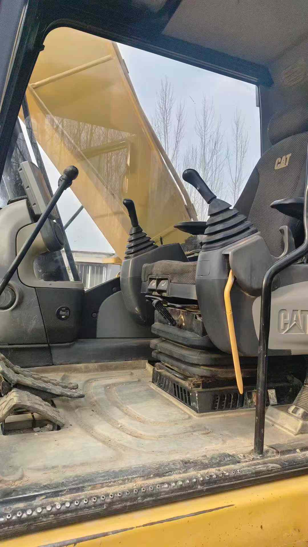Buy Caterpillar 323 Used Excavator / 9 Used Caterpillar 323 Excavator 2017 Model / 9