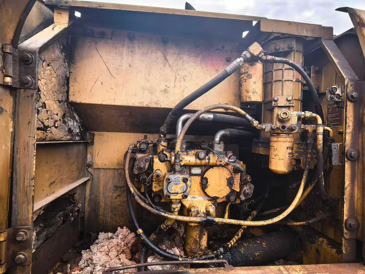 Buy Caterpillar 320C Used Excavator / 5 Used Caterpillar 320C Excavator 2016 Model / 5