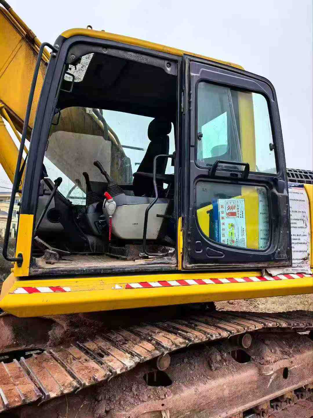 Used Komatsu PC220 Excavator 2017 Model / 3