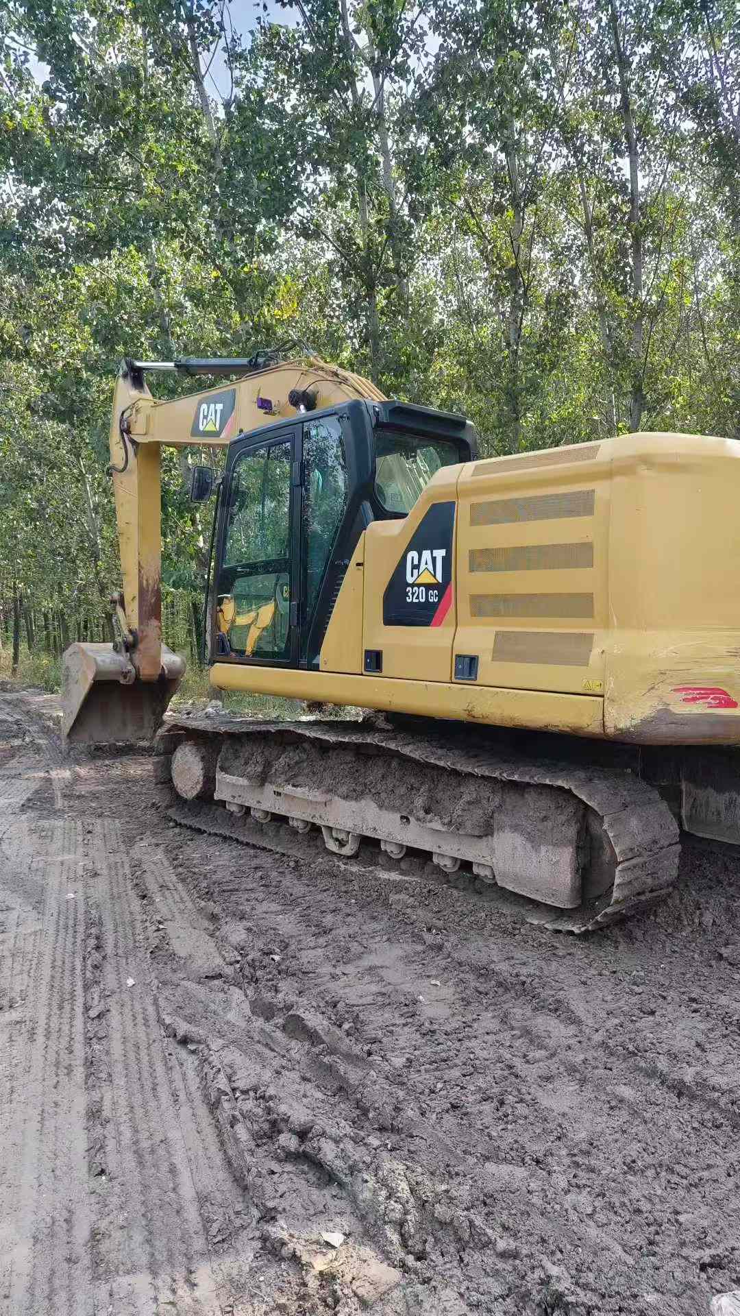 Buy Caterpillar 320GC Used Excavator / 1