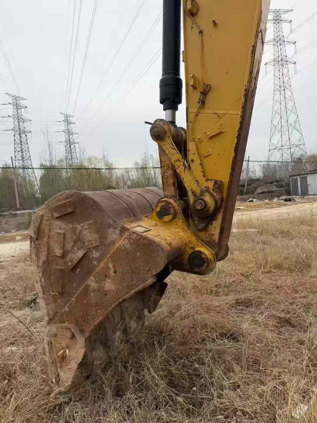 Buy Caterpillar 323 Used Excavator / 9 Used Caterpillar 323 Excavator 2018 Model / 9