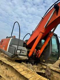 Buy Hitachi ZAXIS200 Used Excavator / 2 Used Hitachi ZAXIS200 Excavator 2016 Model / 2