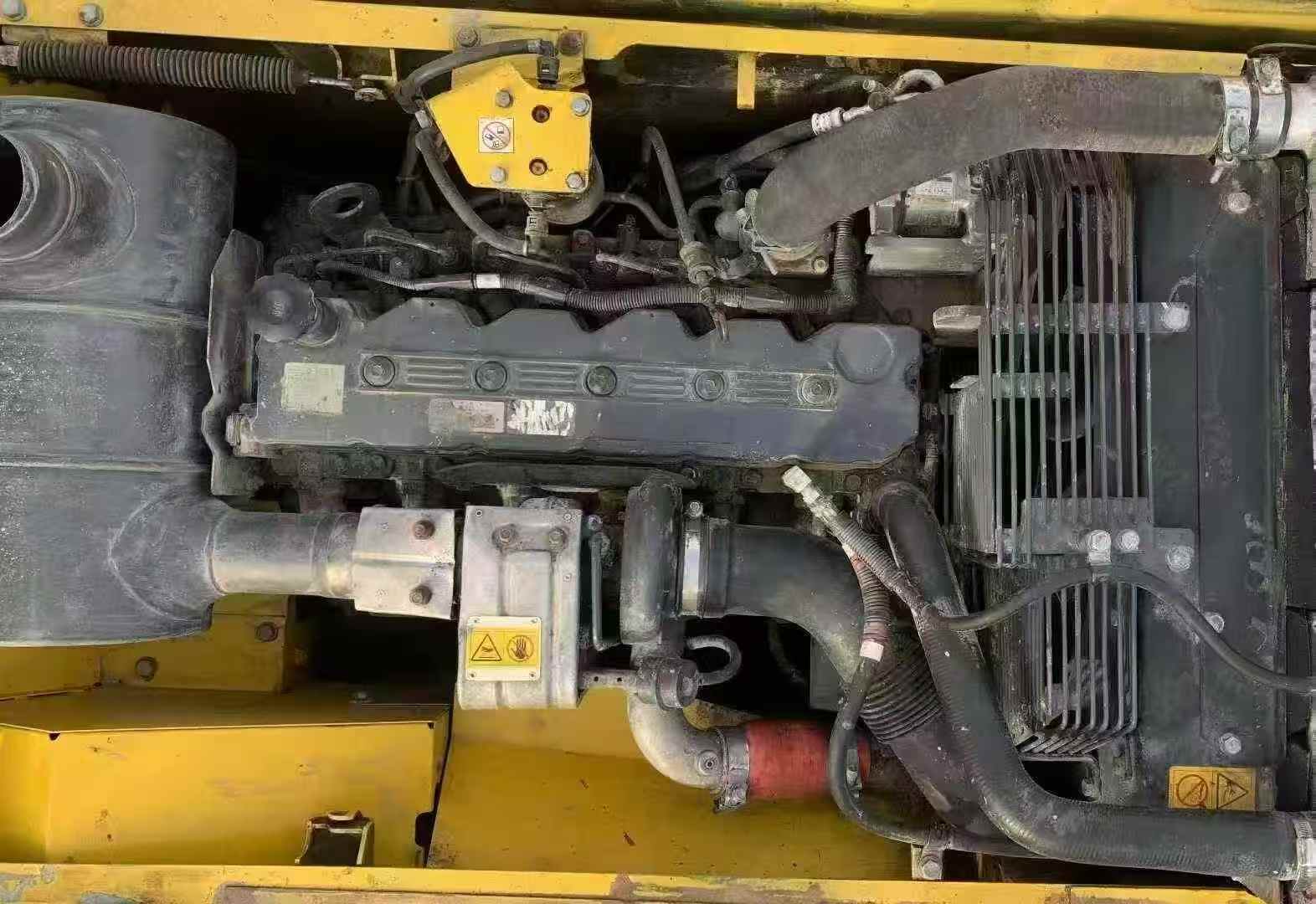 Used Komatsu PC220-8 Excavator 2020 Model / 6