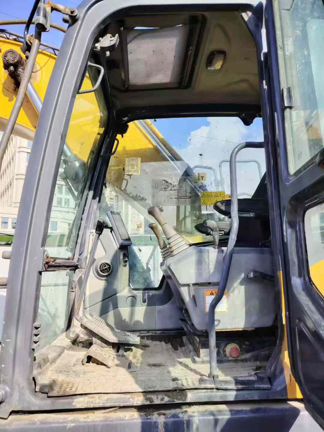 Buy XCMG LW200 Used Excavator / 6 Used XCMG LW200 Excavator 2016 Model / 6