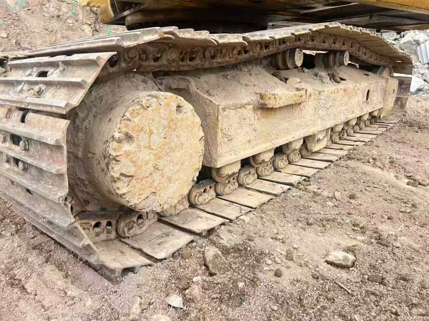 Buy Komatsu PC220-8 Used Excavator / 4 Used Komatsu PC220-8 Excavator 2016 Model / 4