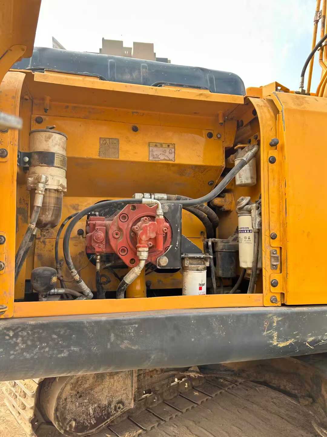 Buy Hyundai R215VSN Used Excavator / 5 Used Hyundai R215VSN Excavator 2021 Model / 5