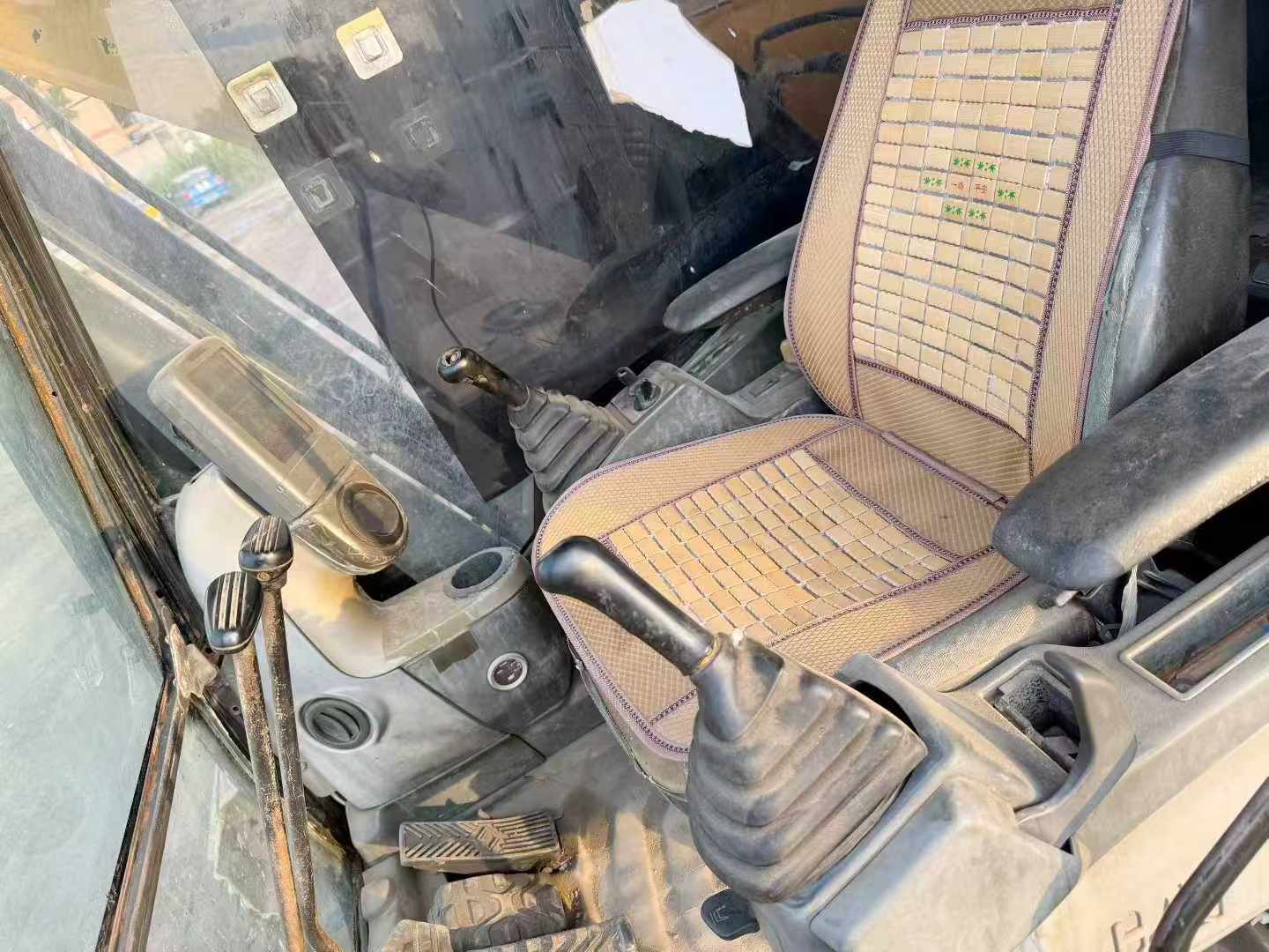 Buy Caterpillar 320D Used Excavator / 8 Used Caterpillar 320D Excavator 2016 Model / 8