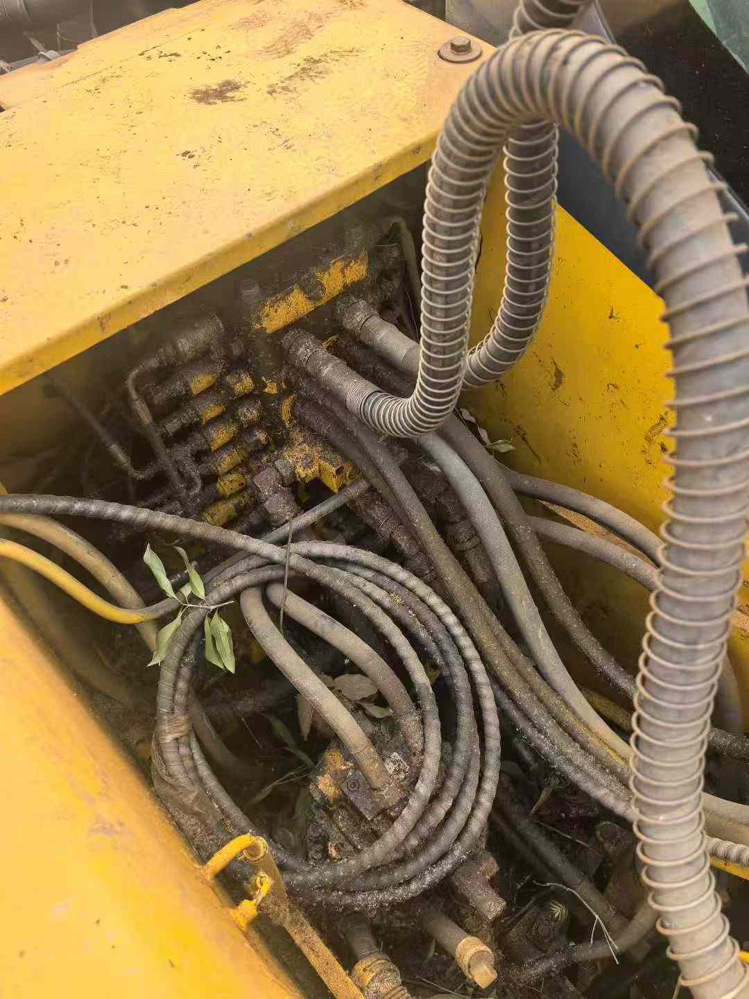 Used Komatsu PC130 Excavator 2010 Model / 2