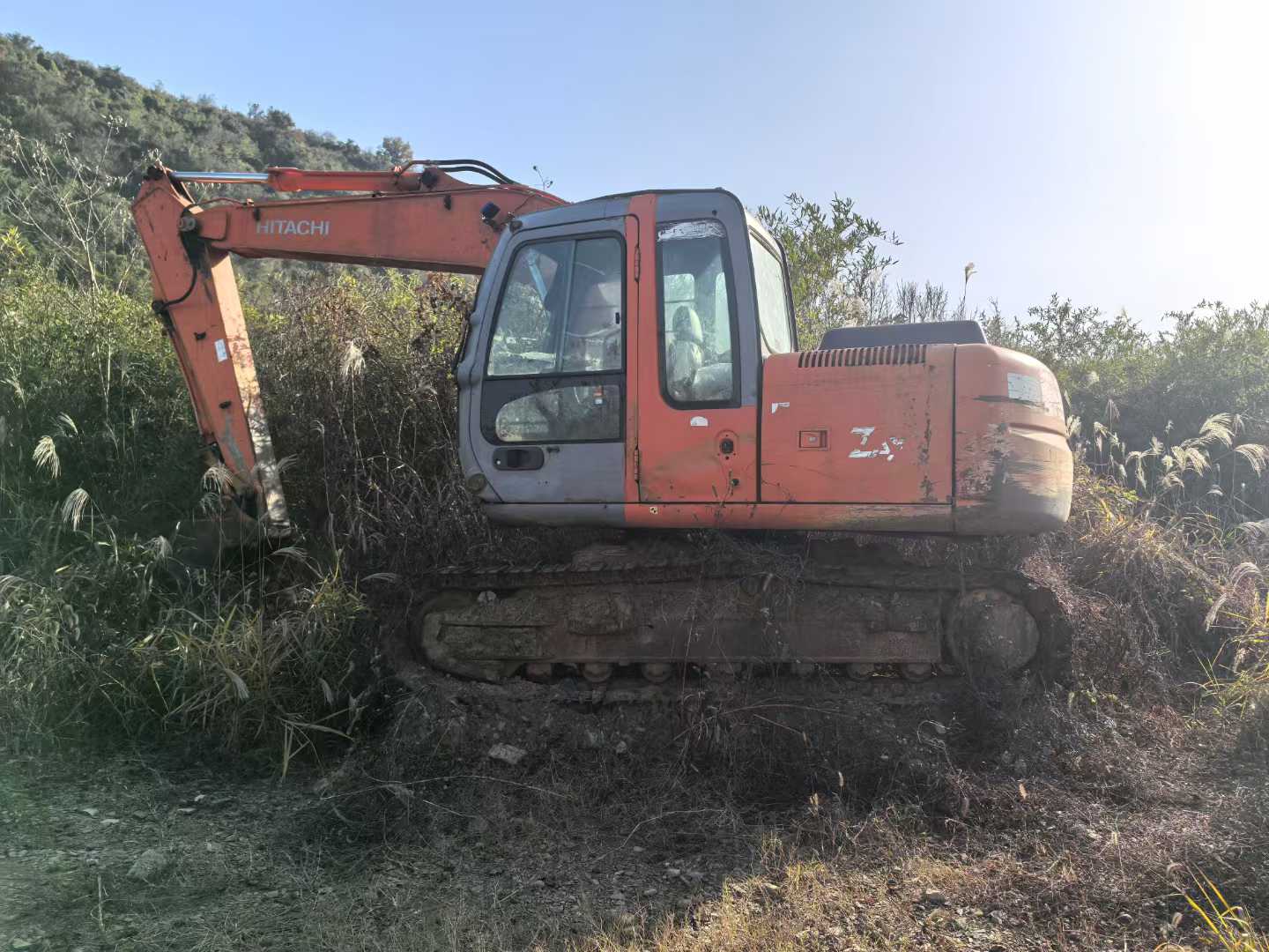 Buy Hitachi ZX120 Used Excavator / 1