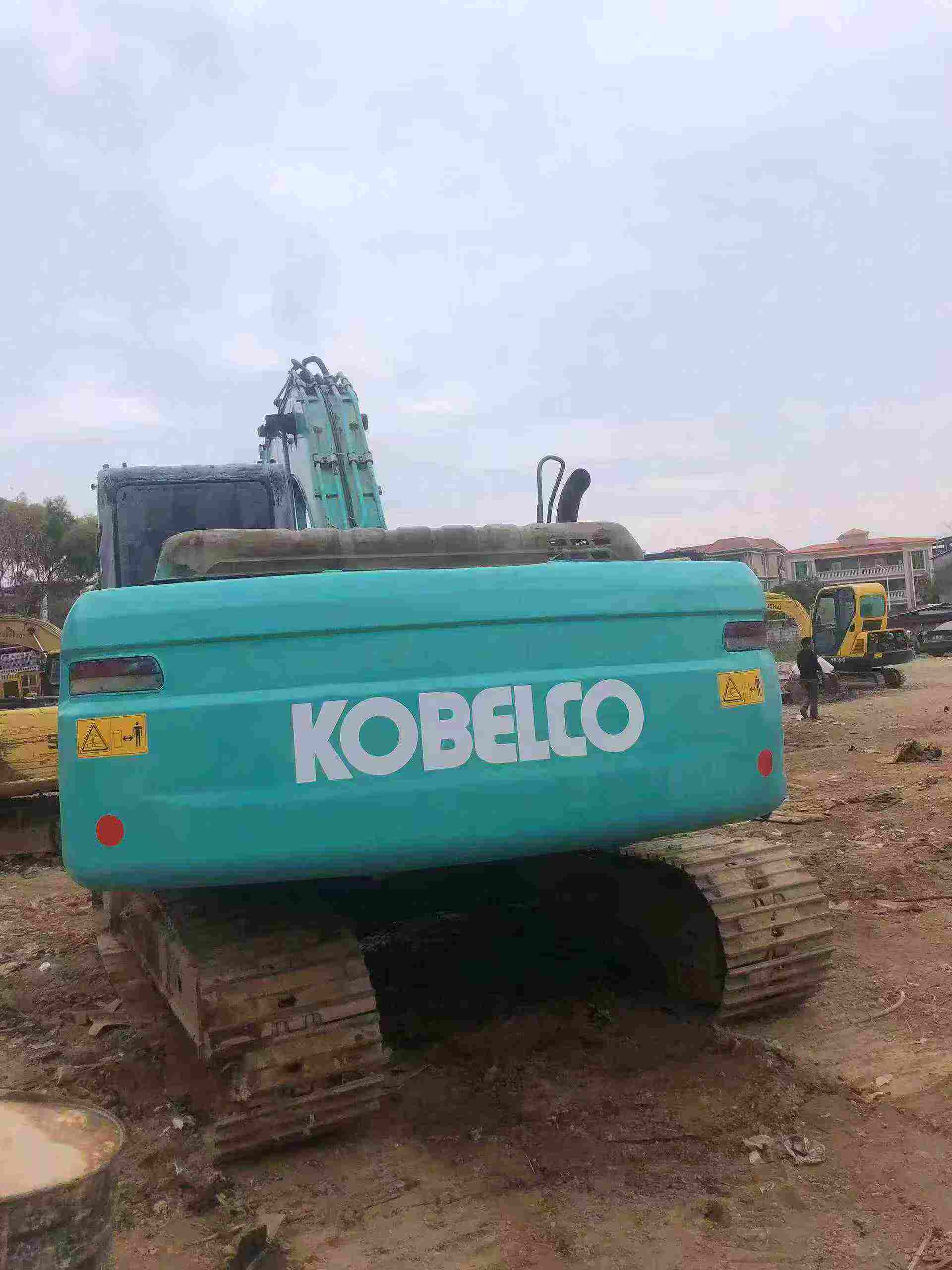 Buy Kobelco SK200 Used Excavator / 3 Used Kobelco SK200 Excavator 2016 Model / 3