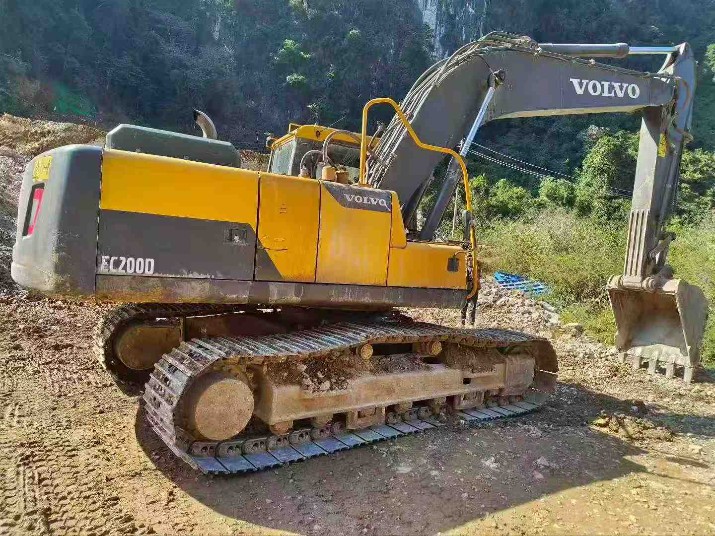 Buy Volvo EC200 Used Excavator / 3 Used Volvo EC200 Excavator 2016 Model / 3