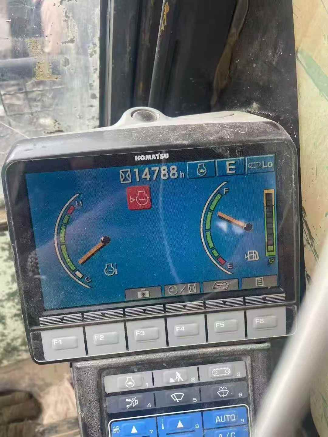 Buy Komatsu PC200-8 Used Excavator / 6 Used Komatsu PC200-8 Excavator 2010 Model / 6