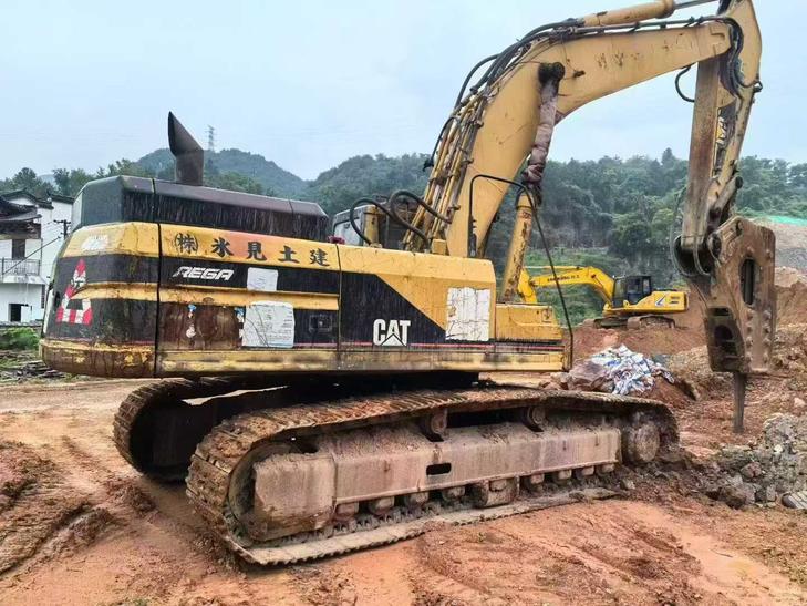 Buy Caterpillar 345B Used Excavator / 1