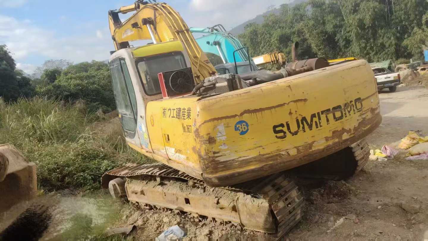 Buy Sumitomo SH200 Used Excavator / 4 Used Sumitomo SH200 Excavator 2016 Model / 4