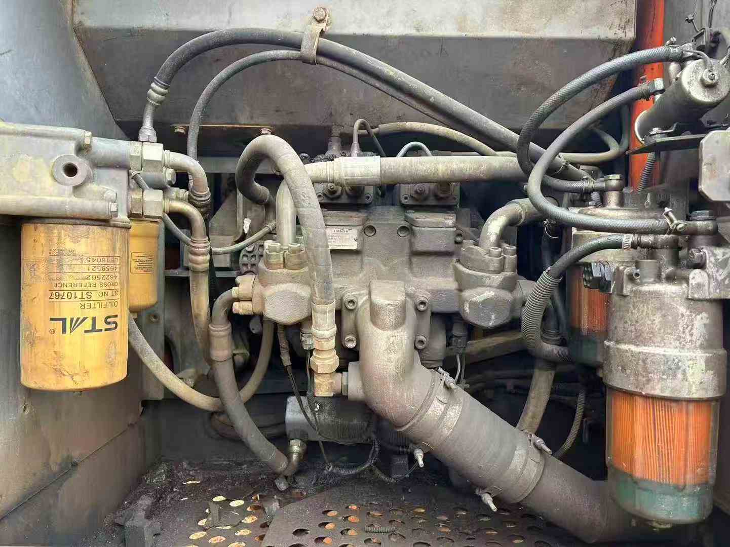 Buy Hitachi ZAXIS200 Used Excavator / 4 Used Hitachi ZAXIS200 Excavator 2016 Model / 4